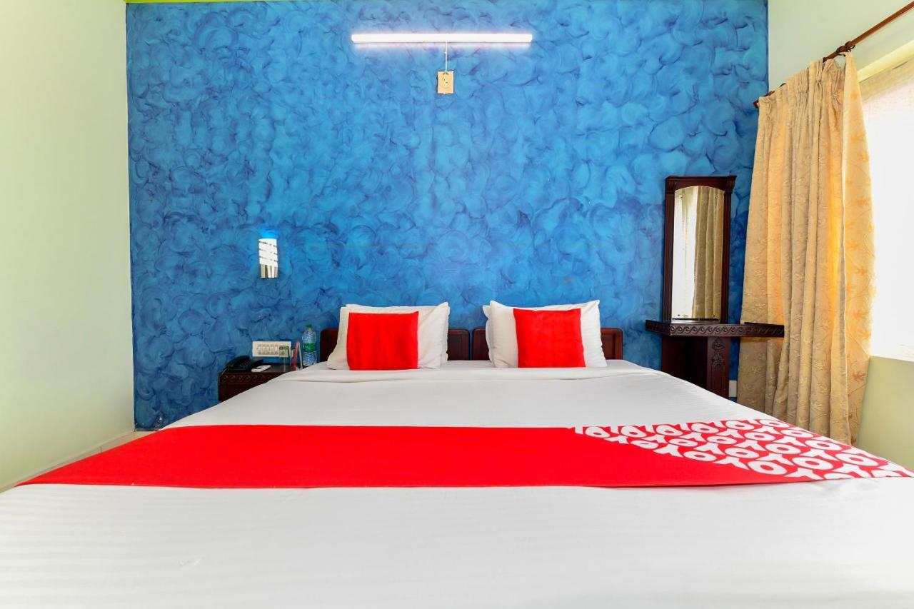 Oyo Flagship 9560 Hotel Bellwether Kochi Buitenkant foto