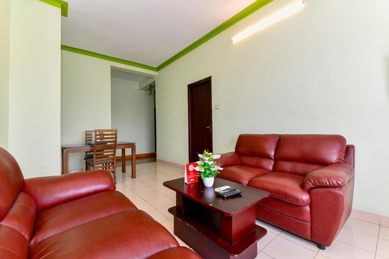 Oyo Flagship 9560 Hotel Bellwether Kochi Buitenkant foto